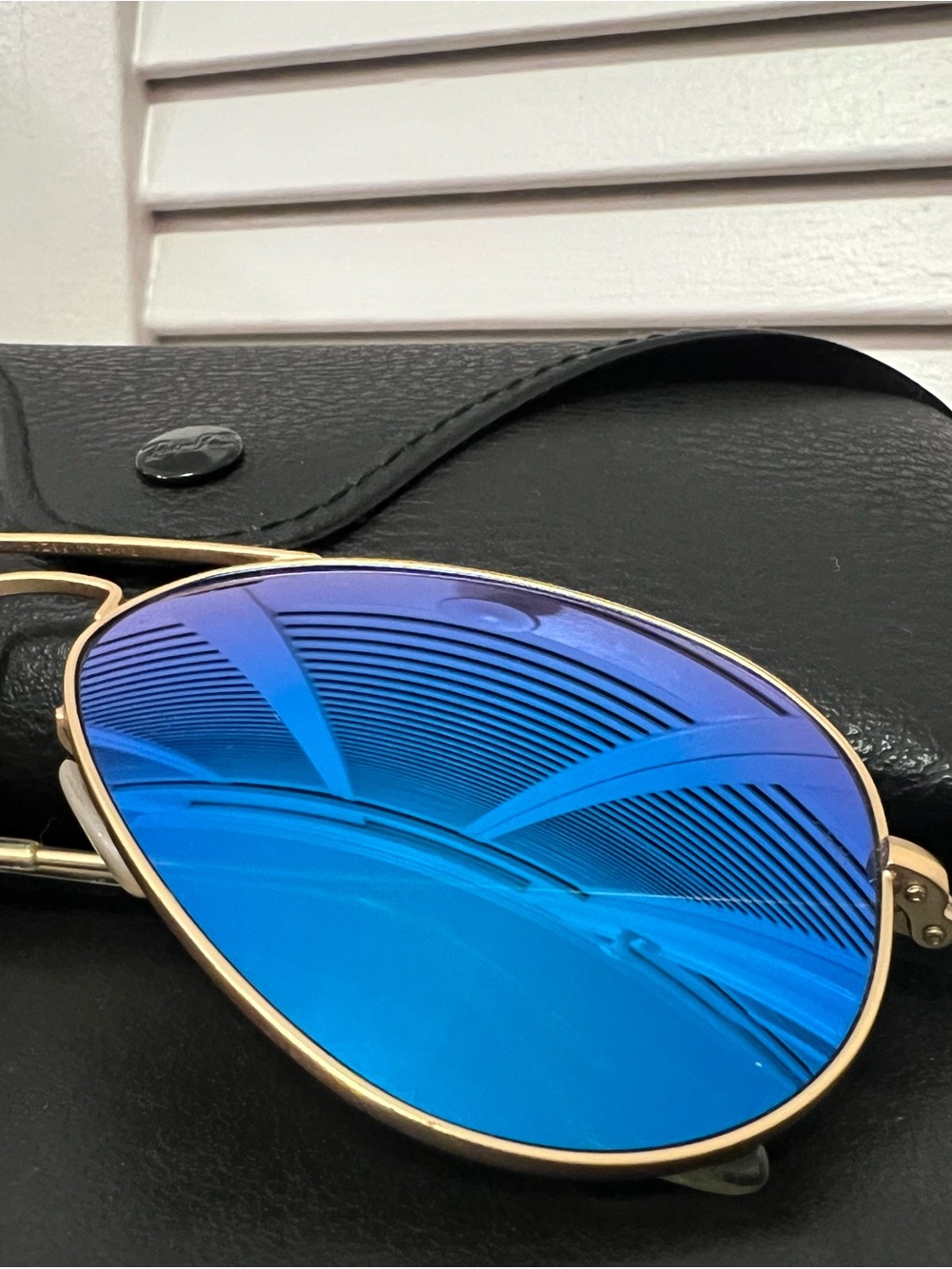 Ray-Ban Aviator Sunglasses — Blue Mirror Lenses with Gold Frame - Picture 3 of 8